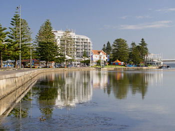 Oaks Waterfront Resort - The Entrance - Dalby Accommodation 11