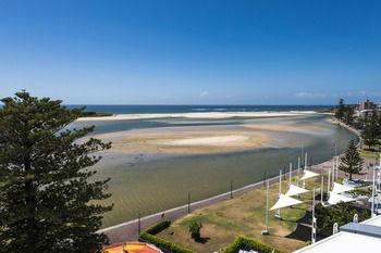 Oaks Waterfront Resort - The Entrance - Dalby Accommodation 34