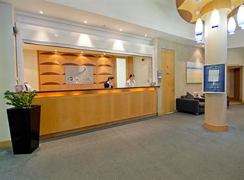 Oaks Waterfront Resort - The Entrance - Dalby Accommodation 1