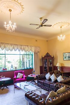 Toorak Manor - Dalby Accommodation 0