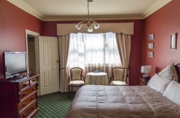 Toorak Manor - Dalby Accommodation 3