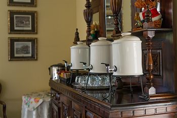 Toorak Manor - Dalby Accommodation 4