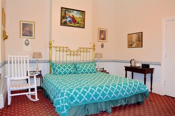 Toorak Manor - Dalby Accommodation 24