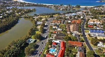 Terrigal Pacific Coastal Retreat - Dalby Accommodation 8