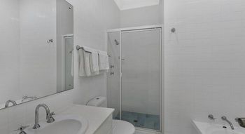Terrigal Pacific Coastal Retreat - Dalby Accommodation 9
