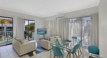 Terrigal Pacific Coastal Retreat - Dalby Accommodation 20