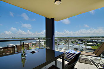 Pumicestone Blue - Dalby Accommodation 6