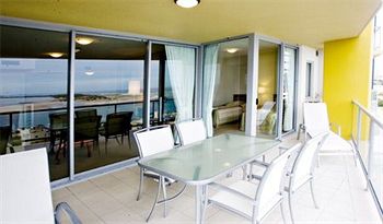 Pumicestone Blue - Dalby Accommodation 4