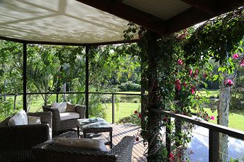 Lake Weyba Cottages Noosa - Dalby Accommodation 3