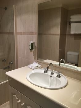 El Lago Waters Motel - Dalby Accommodation 19