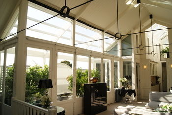 Andre's Mews Luxury Serviced Apartments - Dalby Accommodation 1