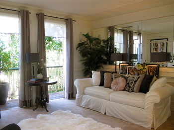 Andre's Mews Luxury Serviced Apartments - Dalby Accommodation 5