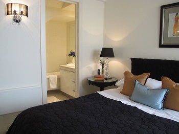Andre's Mews Luxury Serviced Apartments - Dalby Accommodation 10