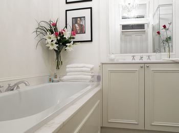 Andre's Mews Luxury Serviced Apartments - Dalby Accommodation 21