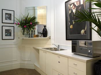 Andre's Mews Luxury Serviced Apartments - Dalby Accommodation 59