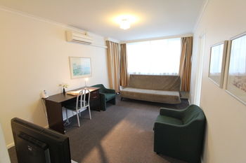 Drummond Apartments Services - Dalby Accommodation 18