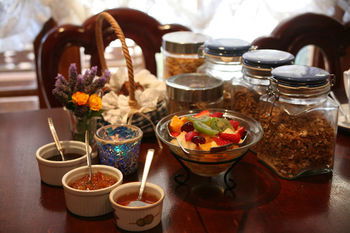 Lavender House B&B - Dalby Accommodation 4