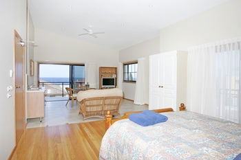 Lavender House B&B - Dalby Accommodation 5