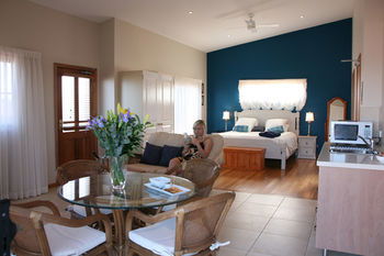 Lavender House B&B - Dalby Accommodation 12