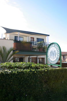 Lavender House B&B - Dalby Accommodation 24