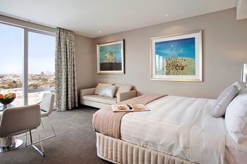 Art Series - The Olsen - Dalby Accommodation 7