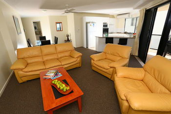 San Marino By The Sea Apartments - Dalby Accommodation 39
