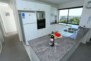 San Marino By The Sea Apartments - Dalby Accommodation 52