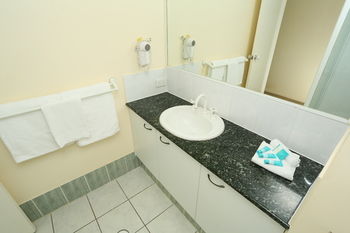 San Marino By The Sea Apartments - Dalby Accommodation 66