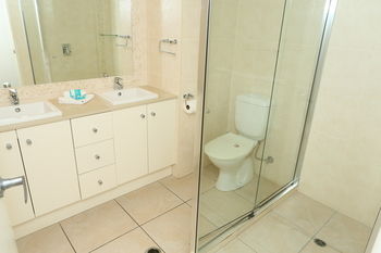 San Marino By The Sea Apartments - Dalby Accommodation 77