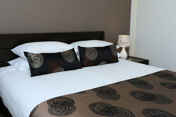 San Marino By The Sea Apartments - Dalby Accommodation 79