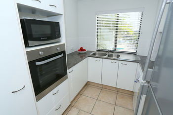 San Marino By The Sea Apartments - Dalby Accommodation 92