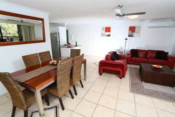 San Marino By The Sea Apartments - Dalby Accommodation 93
