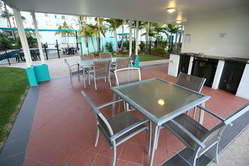 San Marino By The Sea Apartments - Dalby Accommodation 97