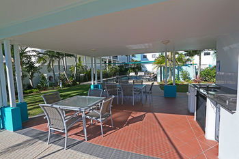 San Marino By The Sea Apartments - Dalby Accommodation 98