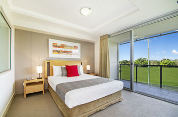 Horton Apartments - Dalby Accommodation 13
