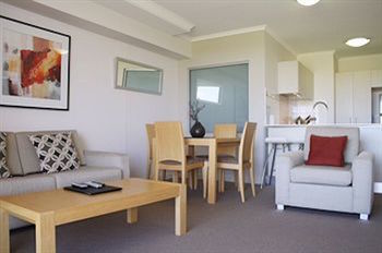 Horton Apartments - Dalby Accommodation 21