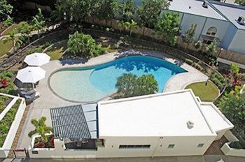 Horton Apartments - Dalby Accommodation 24