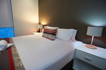 City Edge Serviced Apartments East Melbourne - Dalby Accommodation 12