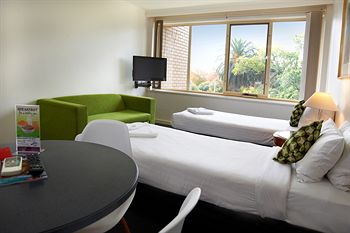 City Edge Serviced Apartments East Melbourne - Dalby Accommodation 29