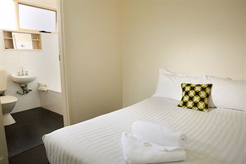 City Edge Serviced Apartments East Melbourne - Dalby Accommodation 36