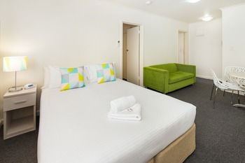 City Edge Serviced Apartments East Melbourne - Dalby Accommodation 51