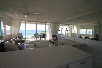 84 The Spit - Dalby Accommodation 80