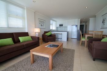 84 The Spit - Dalby Accommodation 99