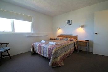 84 The Spit - Dalby Accommodation 104