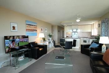 84 The Spit - Dalby Accommodation 105