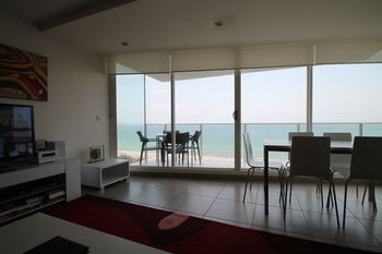 84 The Spit - Dalby Accommodation 113