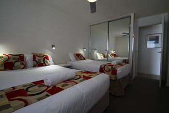 84 The Spit - Dalby Accommodation 121