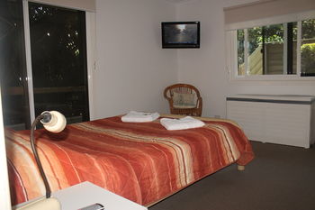 84 The Spit - Dalby Accommodation 122