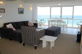 84 The Spit - Dalby Accommodation 165