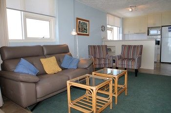 84 The Spit - Dalby Accommodation 174